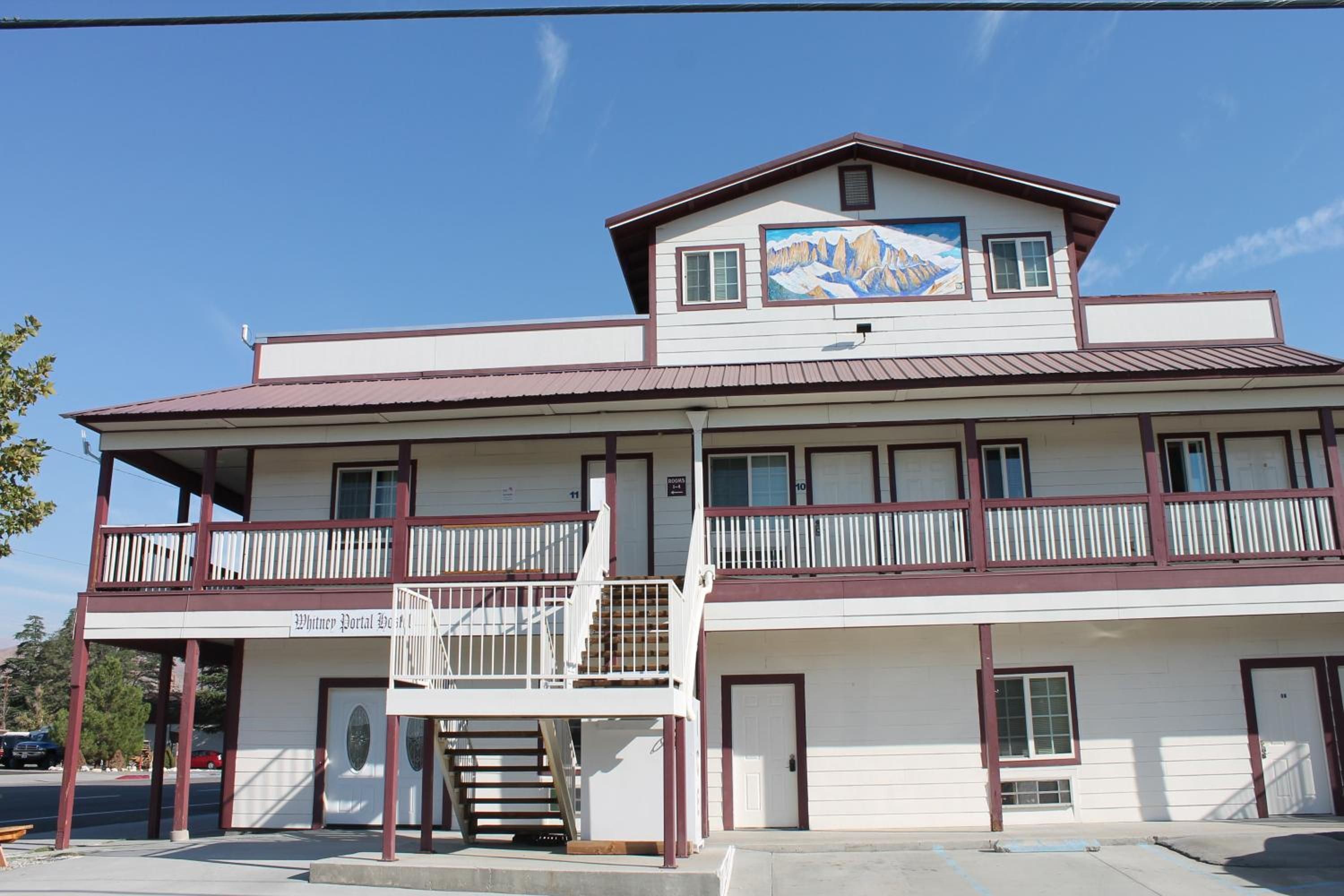 Whitney Portal Hotel And Hostel 2