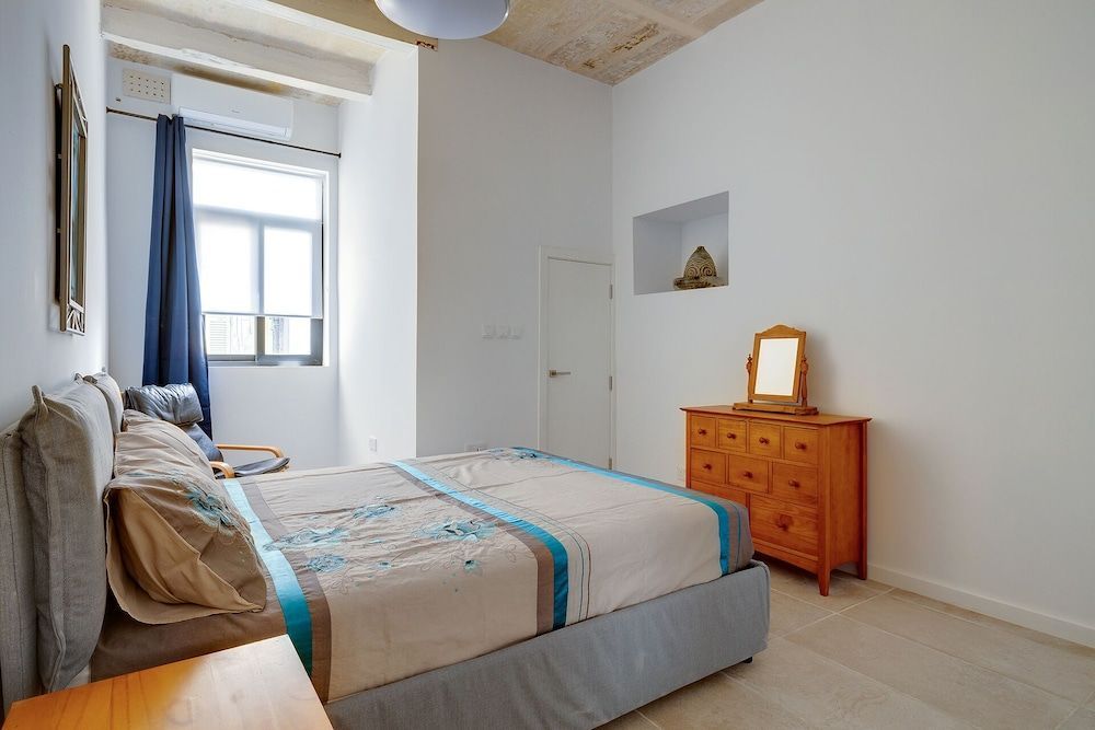 Stylish 2BR Apt in Valletta by Buena Vista 2