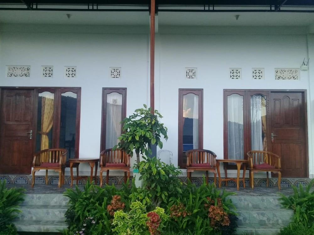 Aris Homestay and Warung Made 2