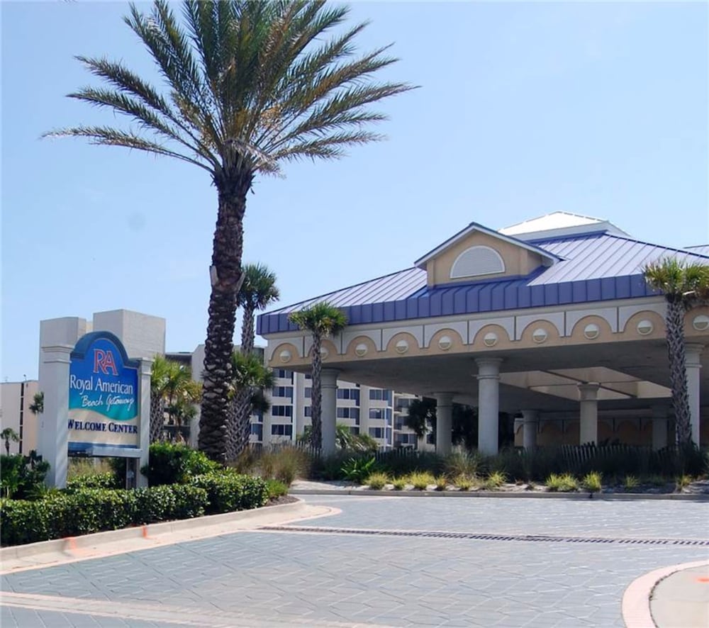 Gulf Views! 9th-Floor Majestic Beach Resort Condo 2