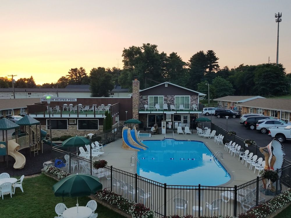 Black Hawk Motel & Suites 1