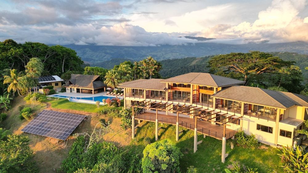 Lamangata Luxury Surf Resort 1