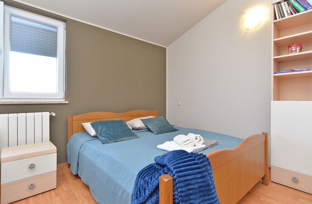 Apartment 1779 2