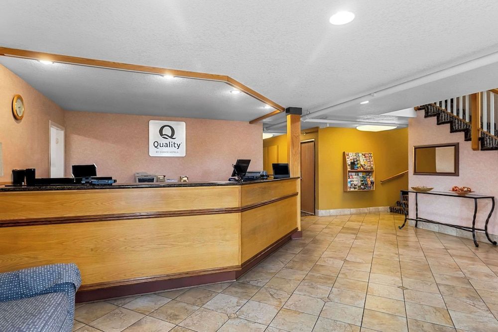Quality Inn & Suites Vancouver - Hazel Dell 2