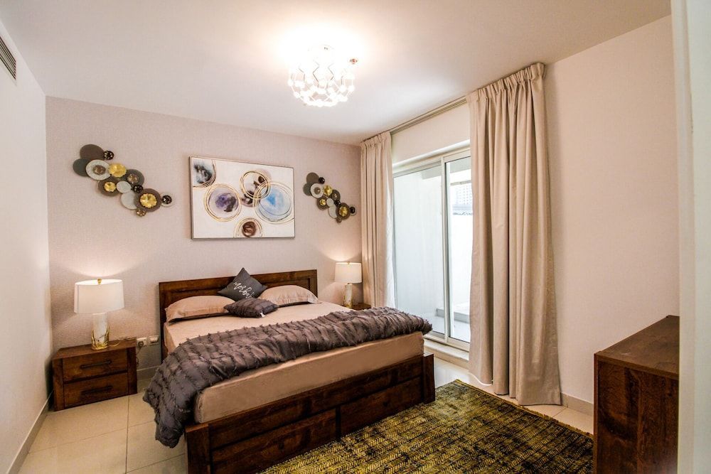 Yogi - Marina Marvel Luxurious 1BR Apt at Al Shera Tower 2