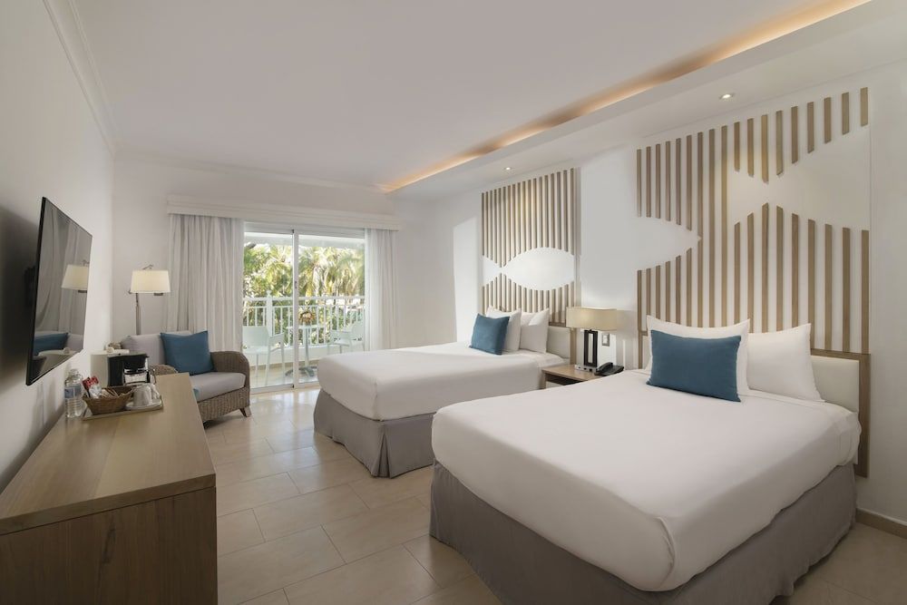 Wyndham Alltra Samana All Inclusive Resort 2