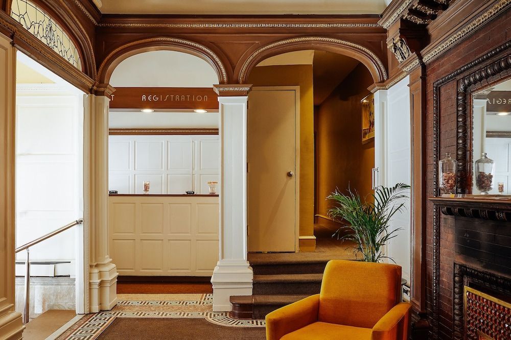 Alexander Inn 2