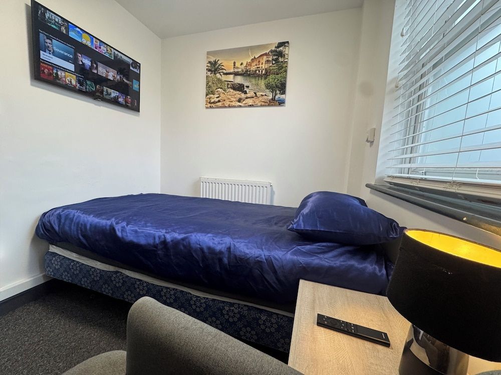 Gate Lodge - Private En-suite rooms, Kings Lynn, central location 1