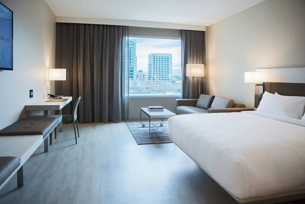 AC Hotel by Marriott San Jose Downtown 1