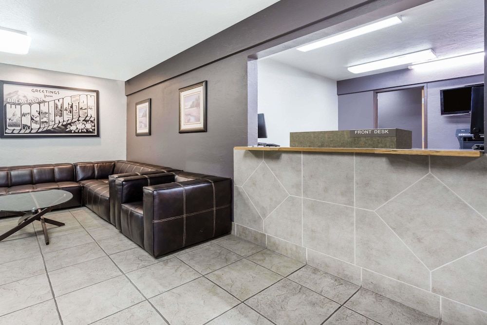 Super 8 by Wyndham Bremerton 2