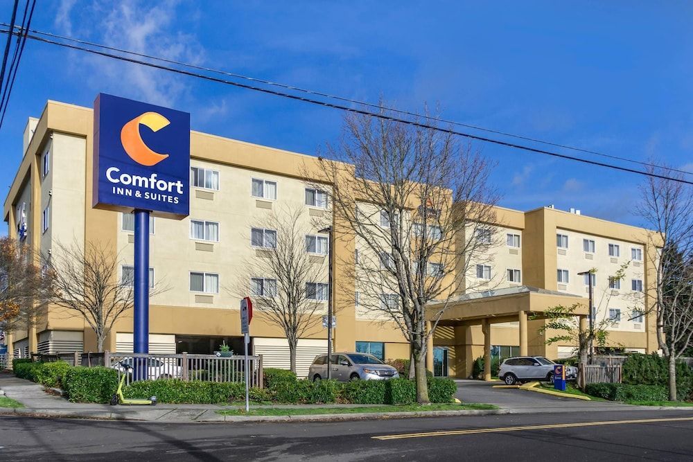Comfort Inn & Suites Seattle North 1