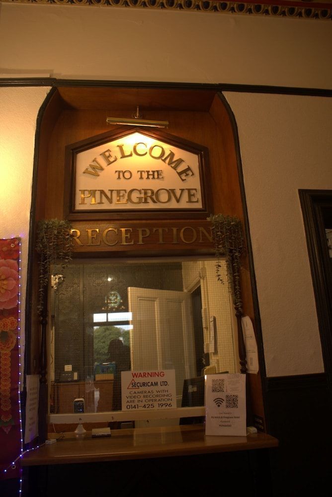 Pinegrove Hotel 2