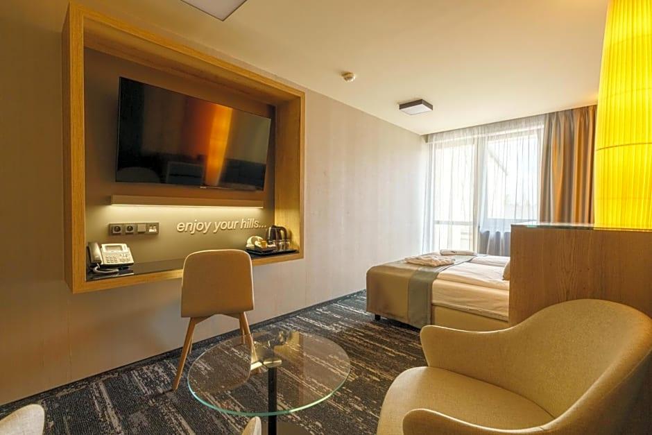 Hotel Hills 1