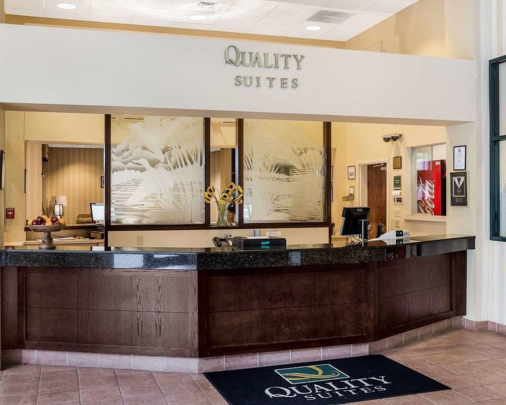 Quality Suites Lake Wright - Norfolk Airport 2