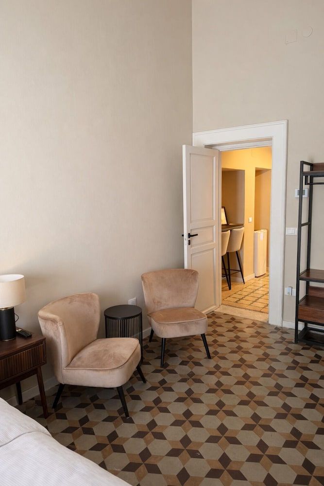 Bari LandLord 71 2