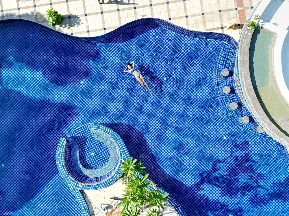 Phuket Leelavadee Hua Ting Resort 1