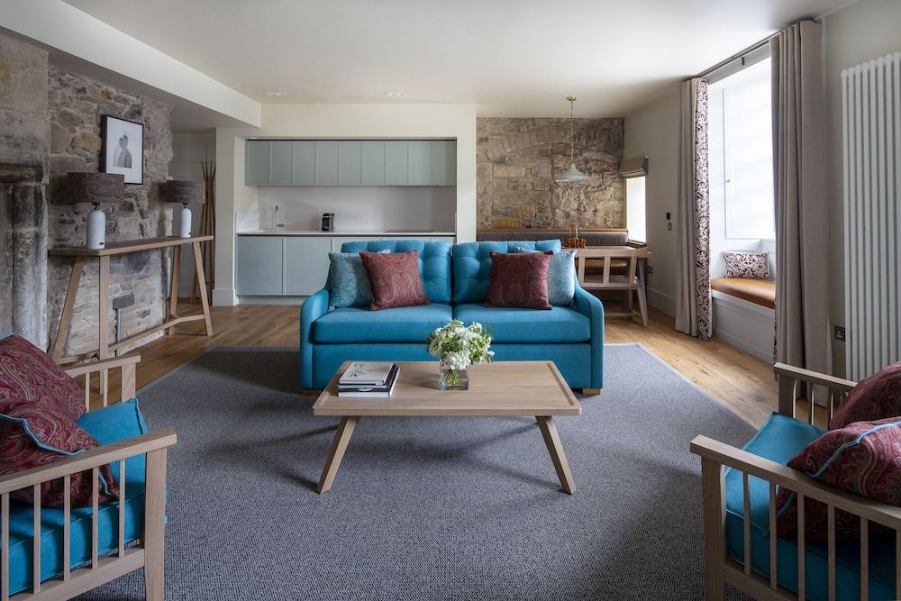 Abbey Strand Apartments, at Holyrood 1