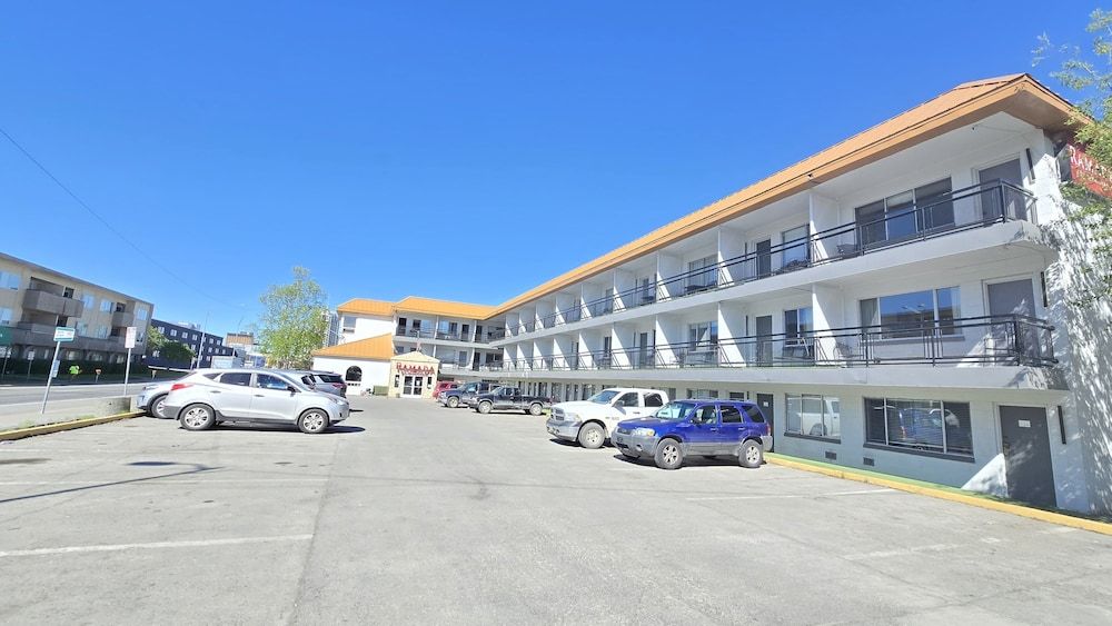 Ramada Downtown by Wyndham Anchorage 1