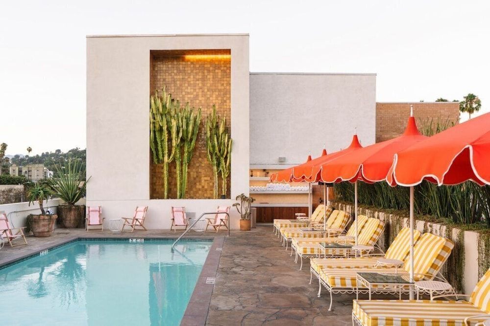 Silver Lake Pool & Inn 1