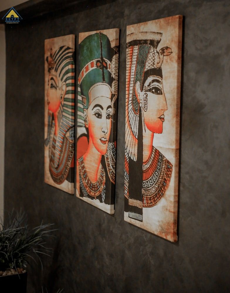 Egypt Pyramids Inn 2