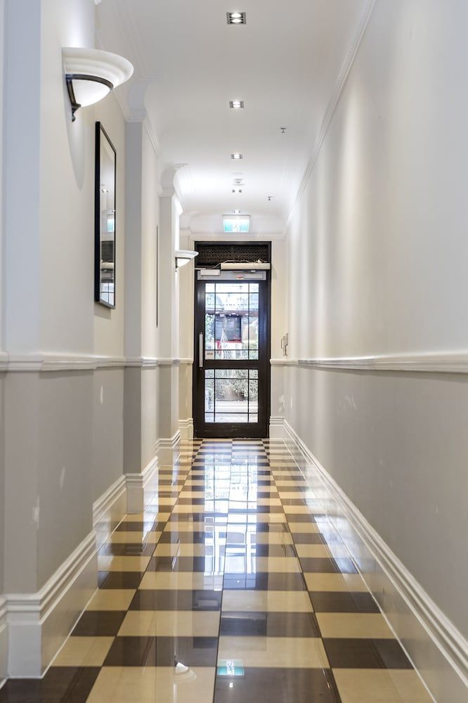 Quest on Queen Serviced Apartments 2