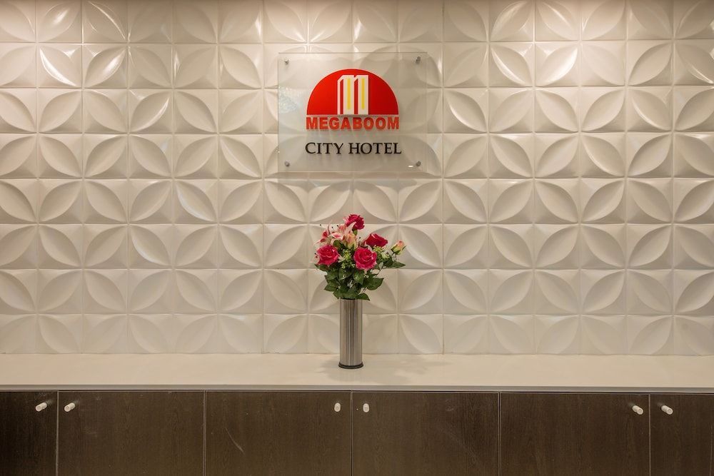 Megaboom City Hotel 1