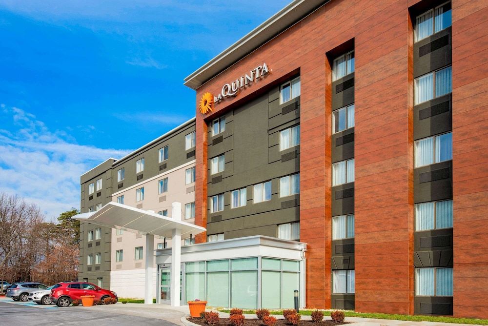 La Quinta by Wyndham Baltimore BWI Airport 1
