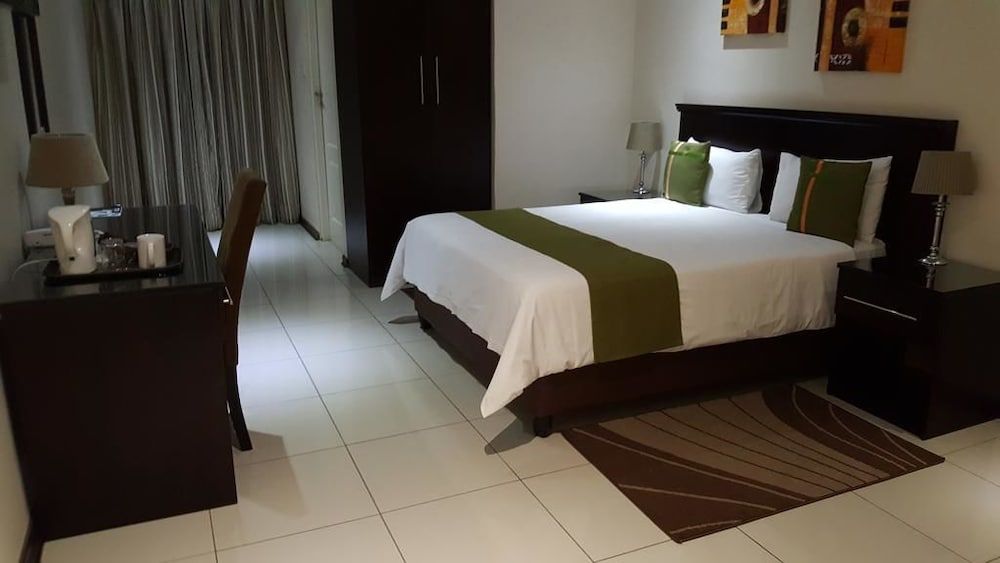 Emerald Hotel 1