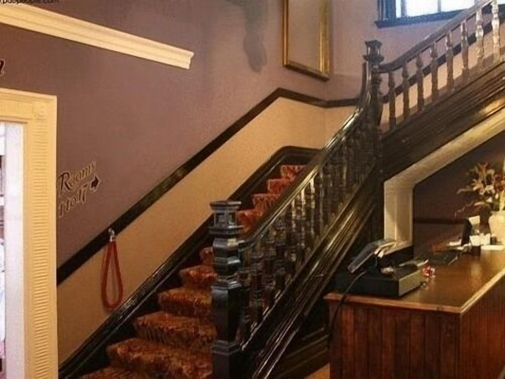 The Dukeries Lodge, Edwinstowe, Nottinghamshire 1