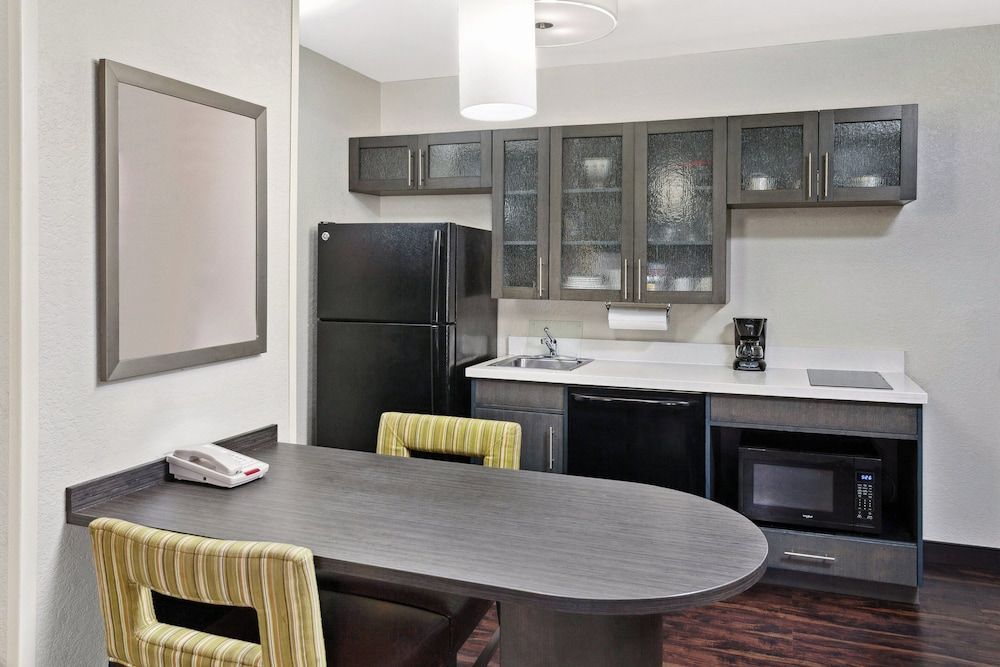 Candlewood Suites APPLETON by IHG 2
