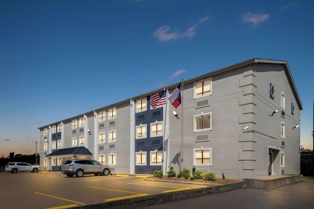 SureStay by Best Western Groves 1