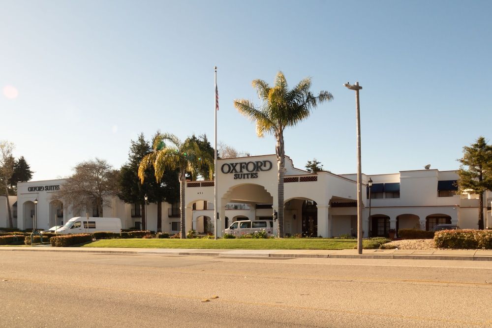 Oxford Suites Pismo Beach 1