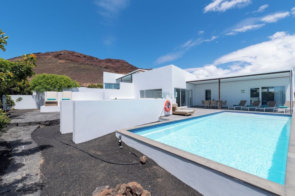Ereza Hoopoe Villas 1