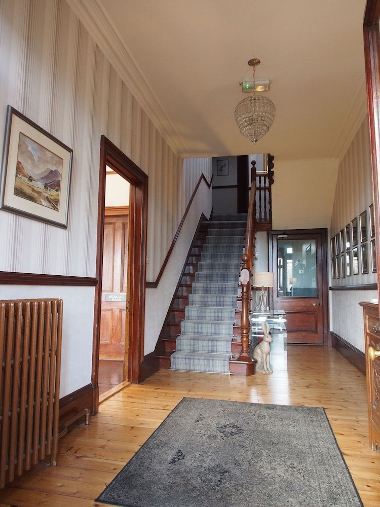 Ravenscraig Guest House 1