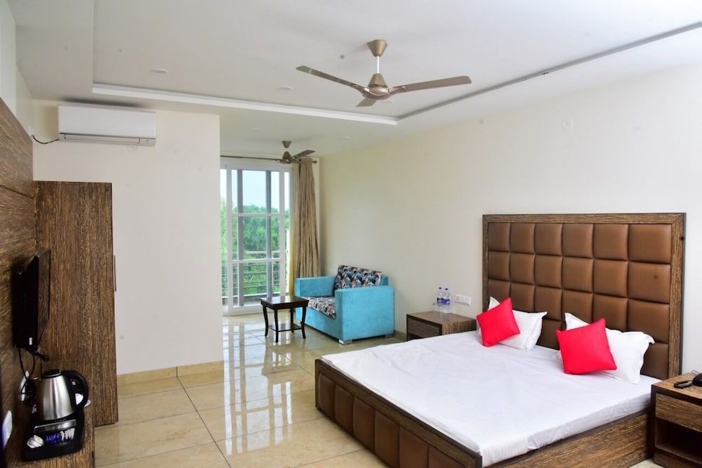 SERENE SUITES 2