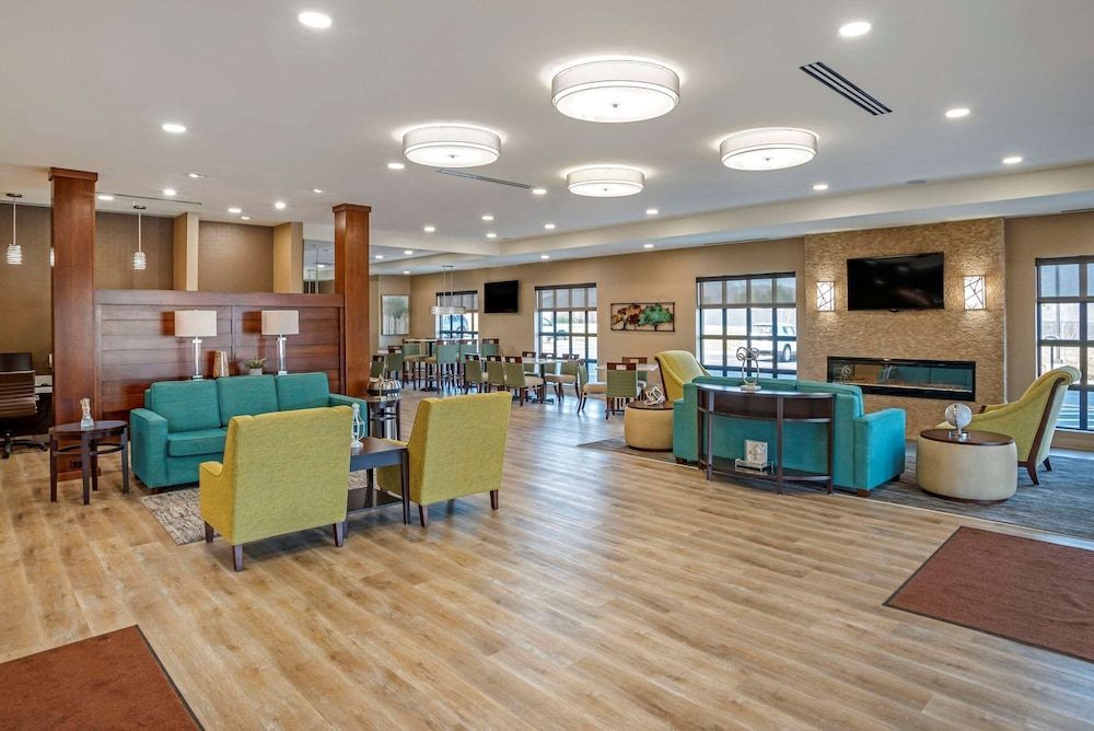 Comfort Inn & Suites Harrisonburg 1