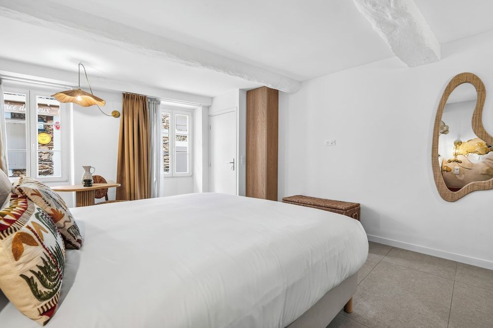 Theava Collection -Citadelle- St Tropez 2
