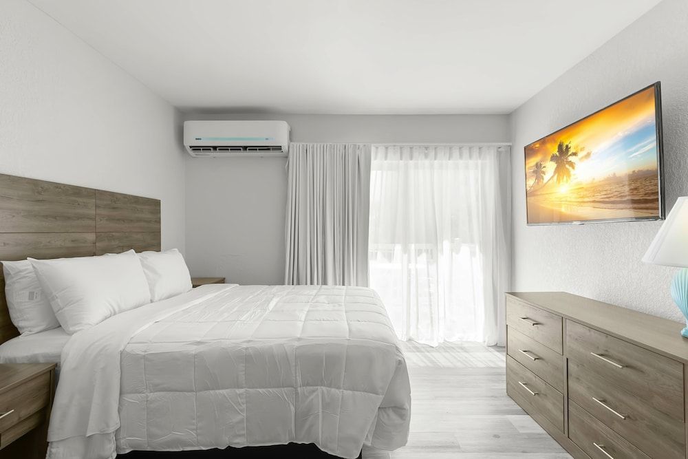 Grand Shores West 2