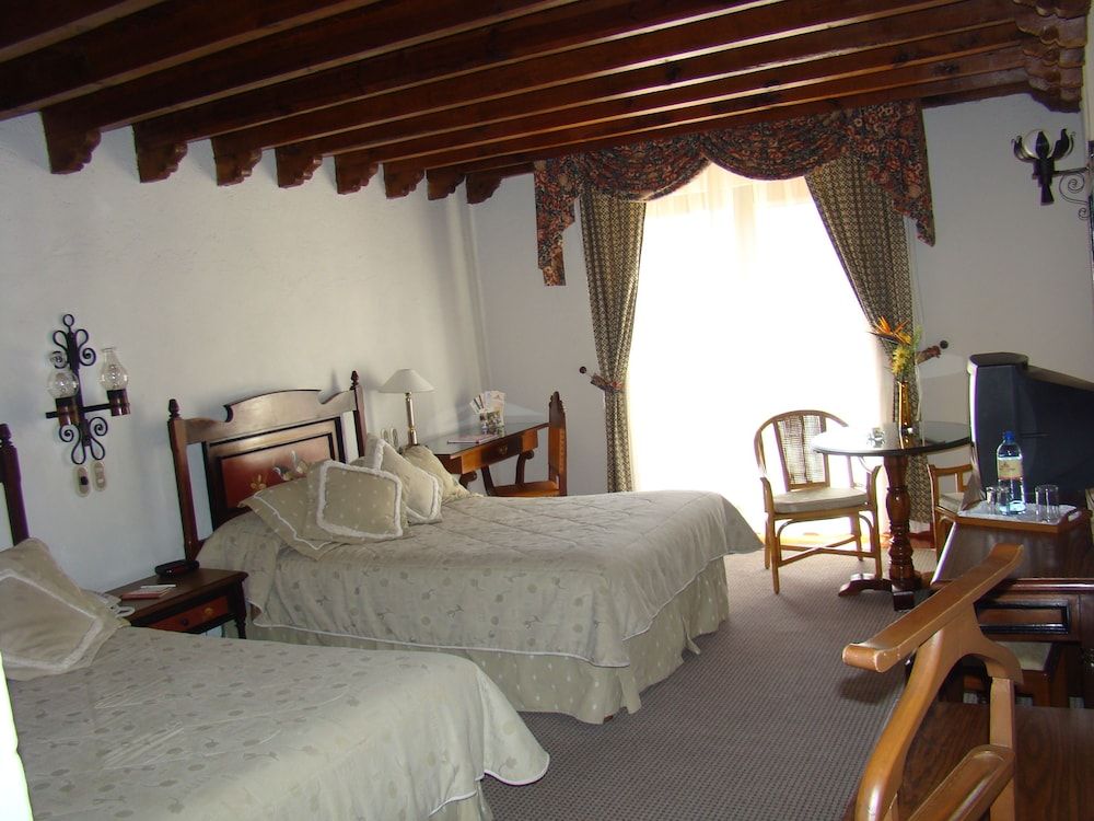 Mansion del Cupatitzio 2