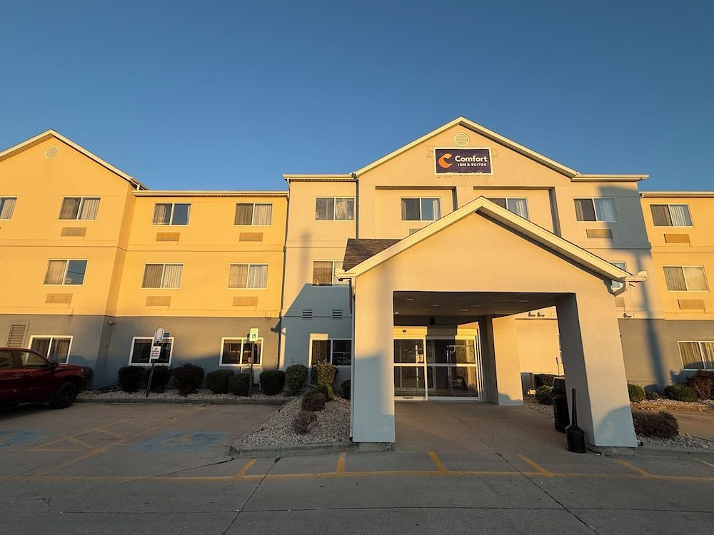 Comfort Inn & Suites Lima Northwest 1