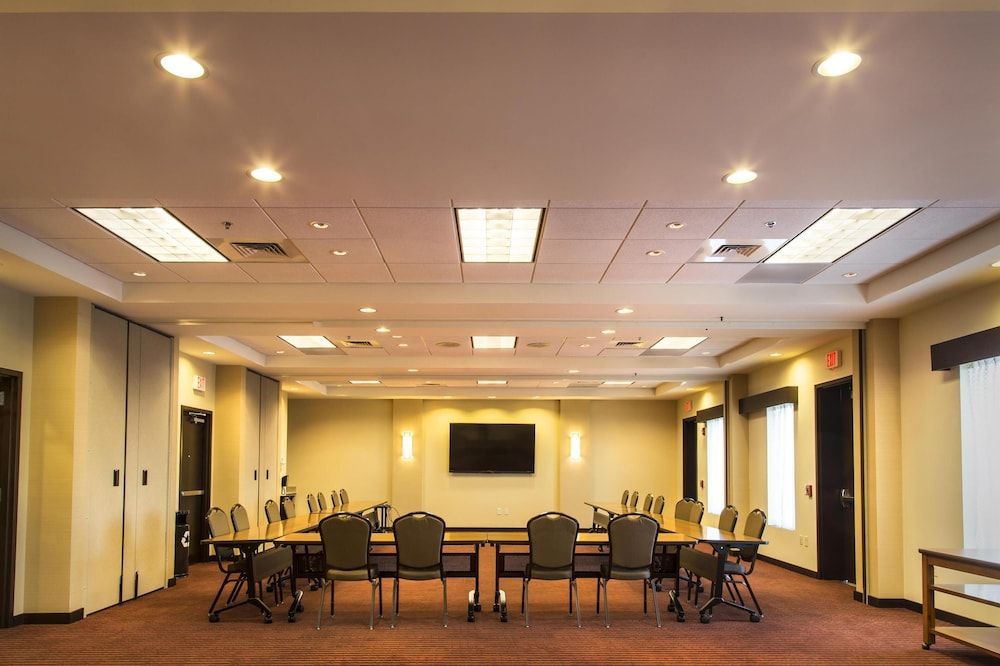 Hyatt Place Charlottesville 1