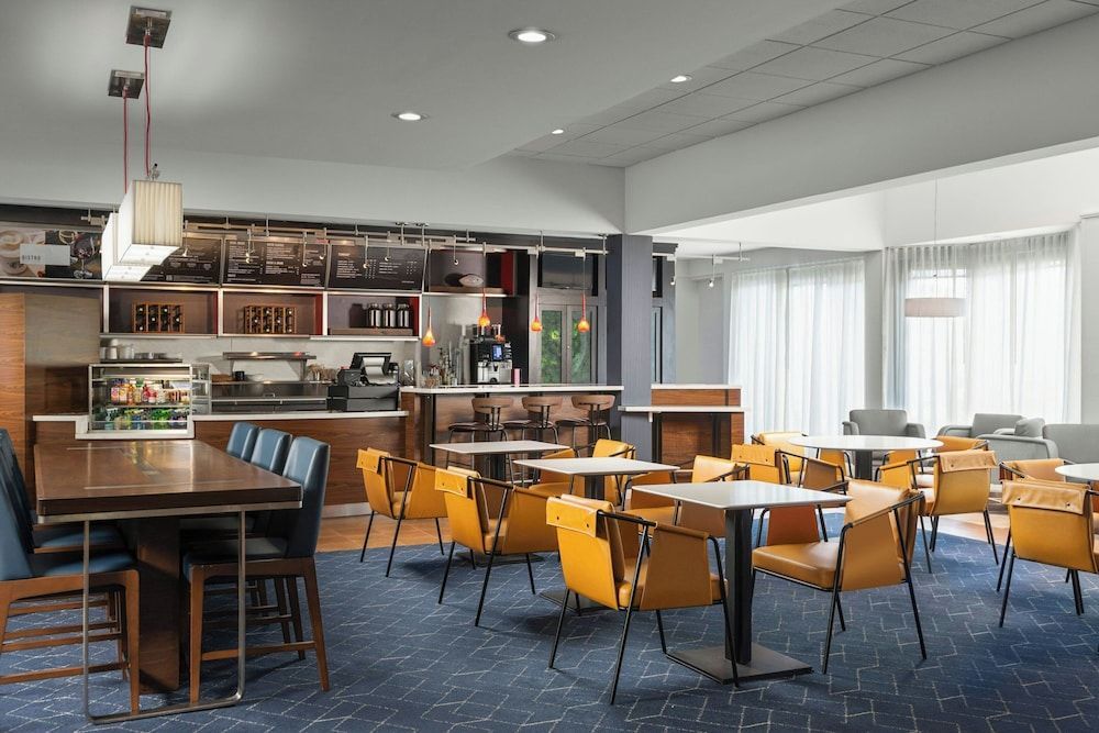 Courtyard by Marriott Dallas-Fort Worth/Bedford 1