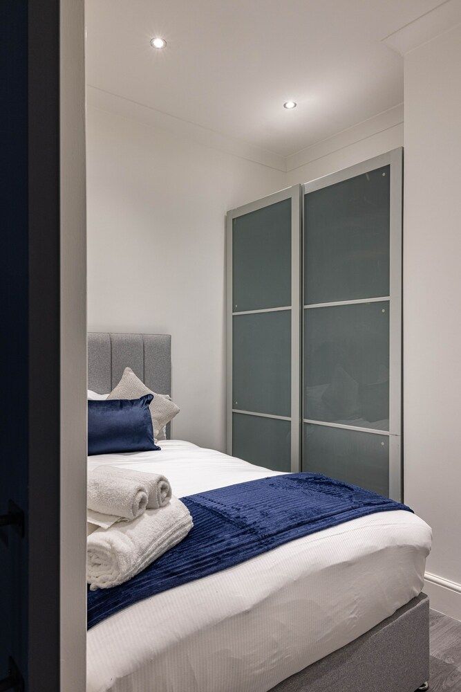 Edgware Road Apartments 2
