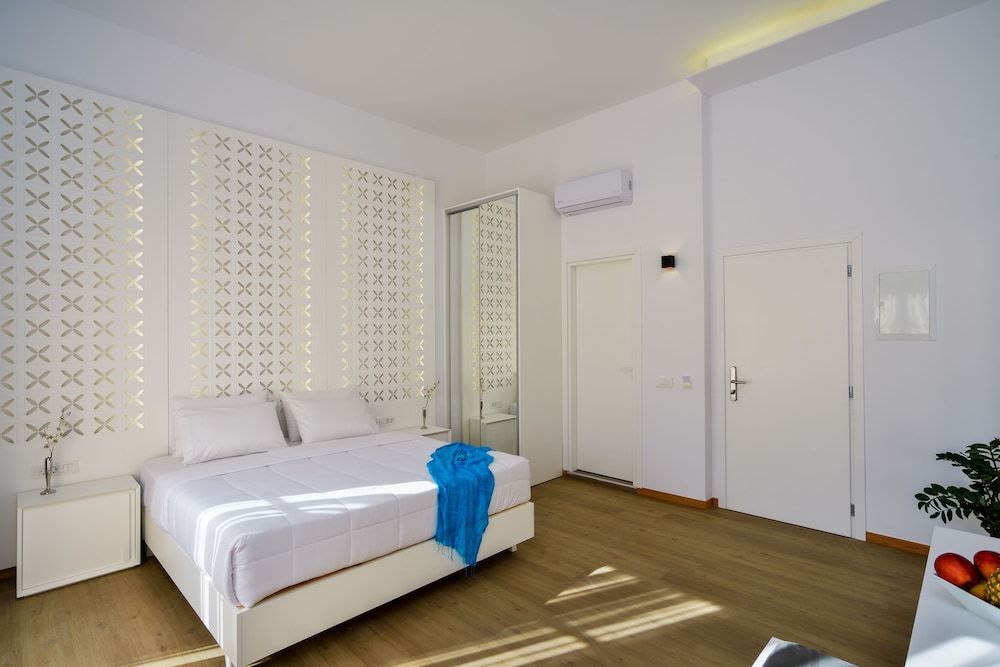 Elia Portou Luxury Residence 1