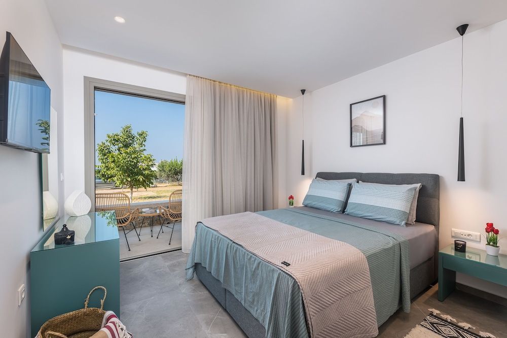 Private Villa Karydia with private pool 2