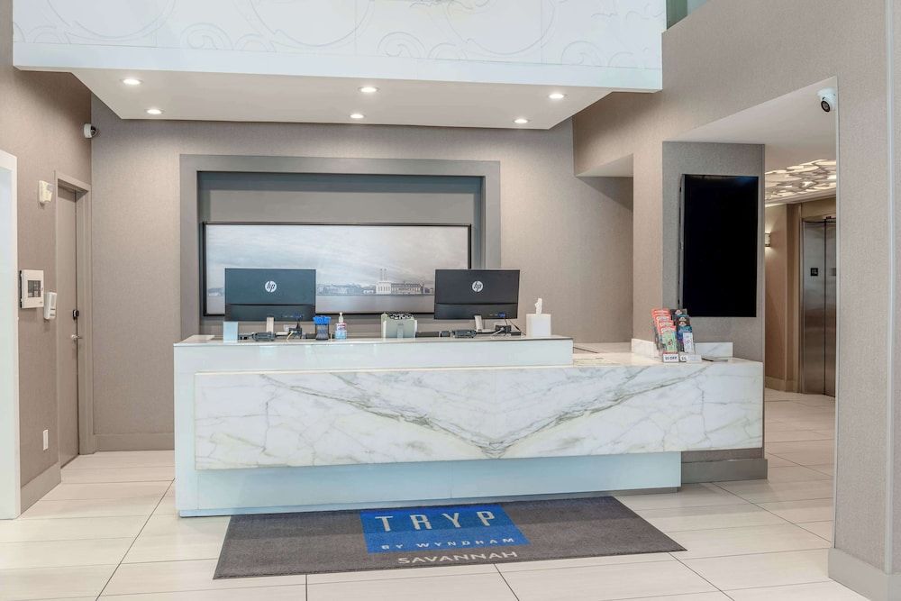 TRYP by Wyndham Savannah 2