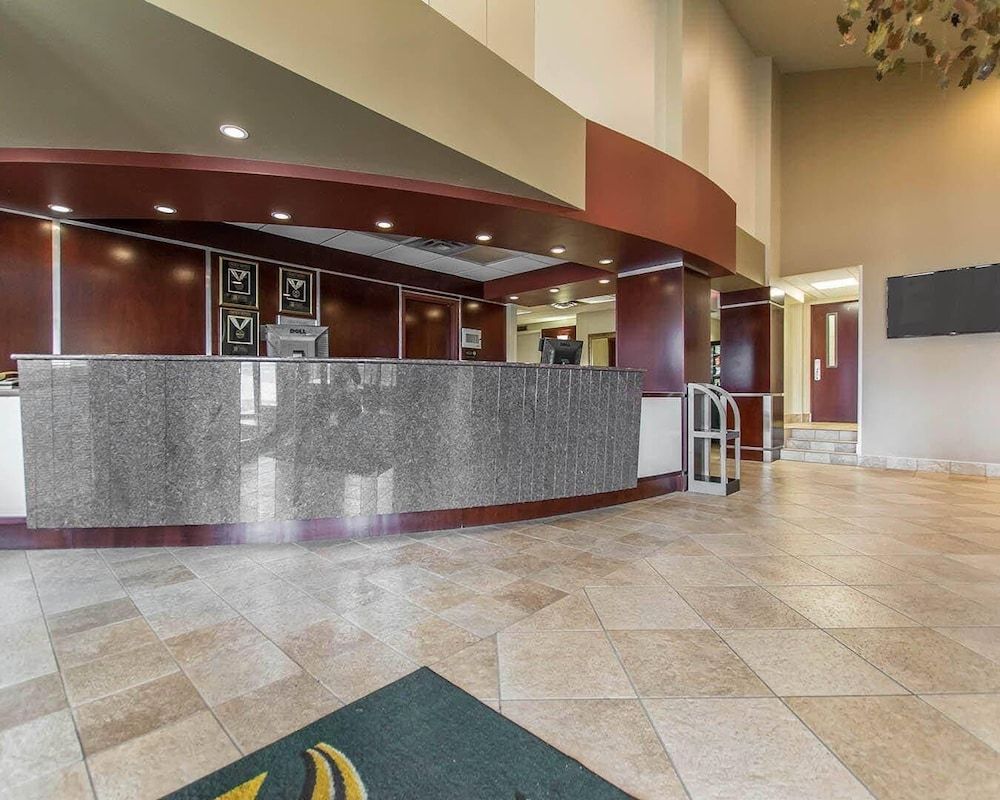 Quality Inn & Suites Bay Front 2