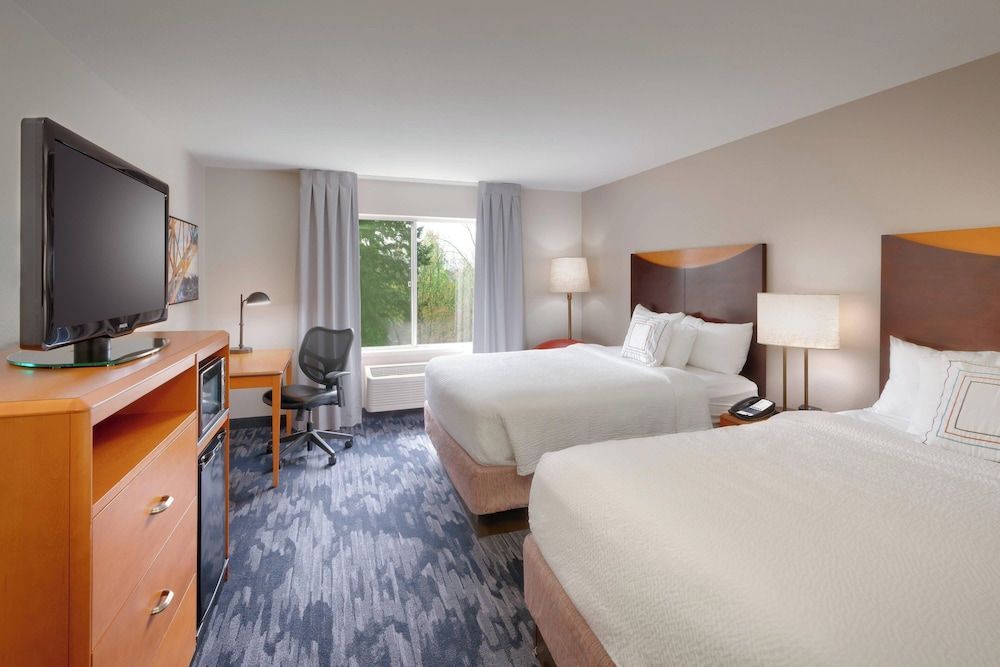 Fairfield Inn & Suites Seattle Bellevue/Redmond 1