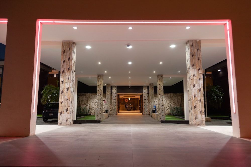 Curacao Airport Hotel 2