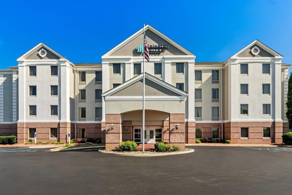 MainStay Suites Roanoke Airport 1